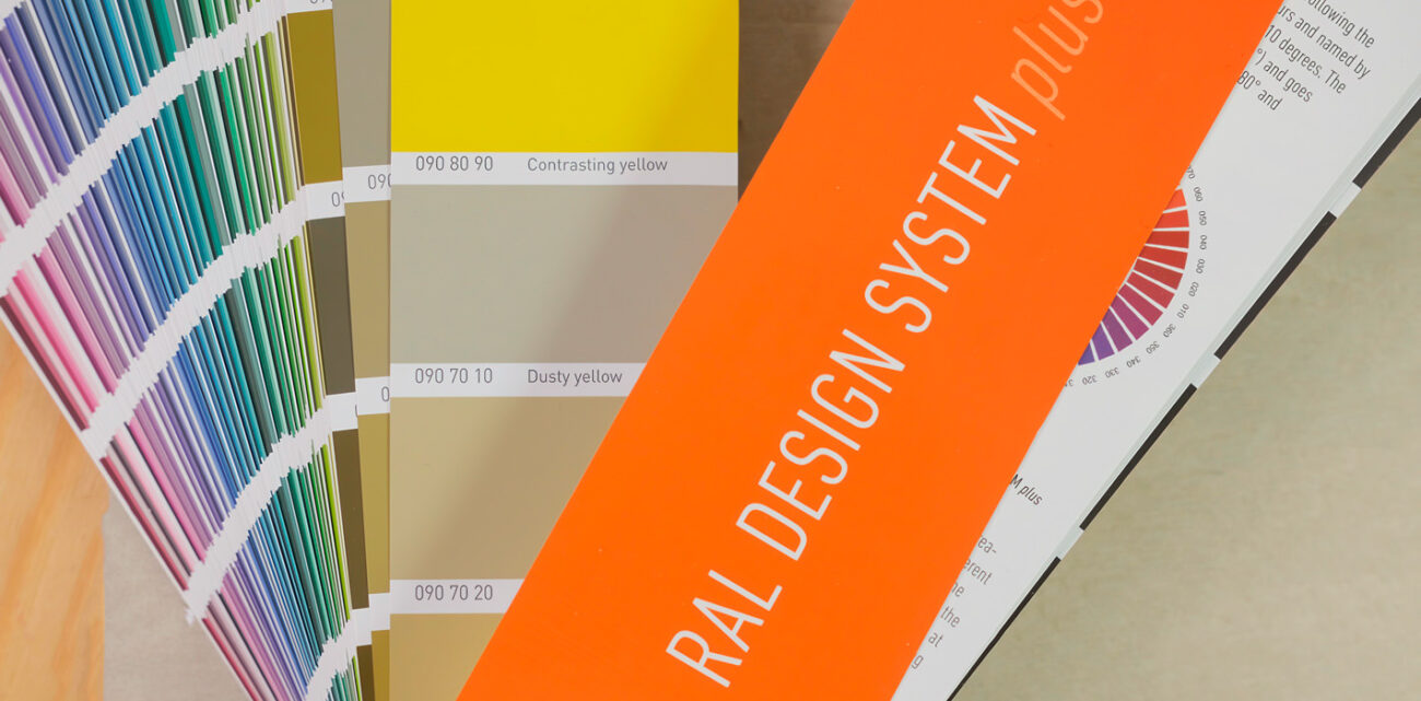 Pantone fargevifter – profesjonelle fargestandarder | Fineartprint